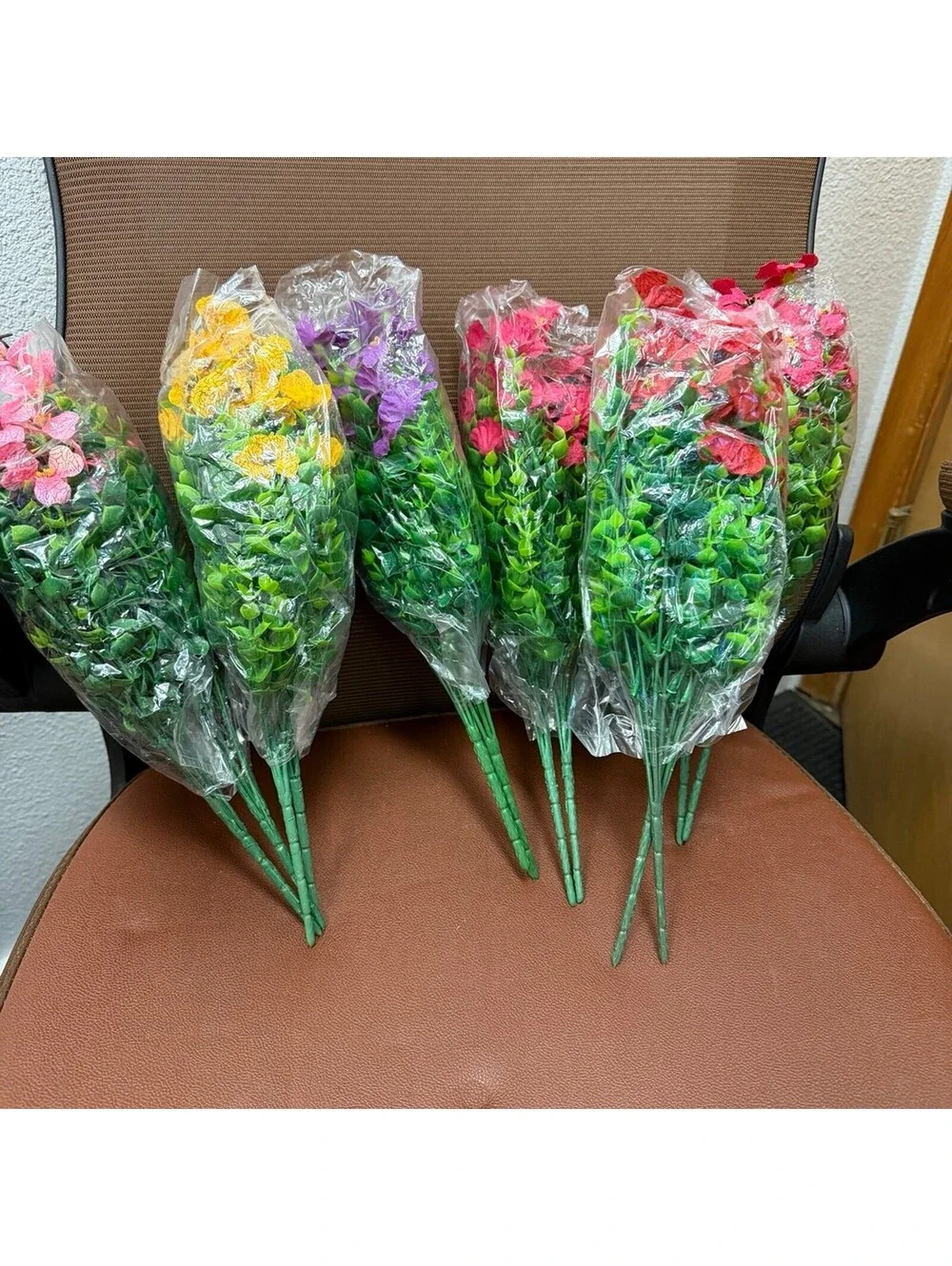 Artificial Flowers for Outdoors, Faux Spring Silk Flowers with Eucalyptus Leaves